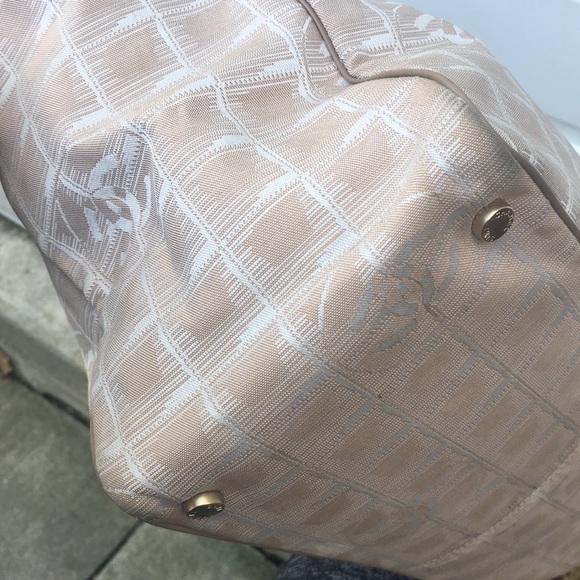 Authentic Chanel Travel Line Tote in good condition with pouch - Picture 2 of 15